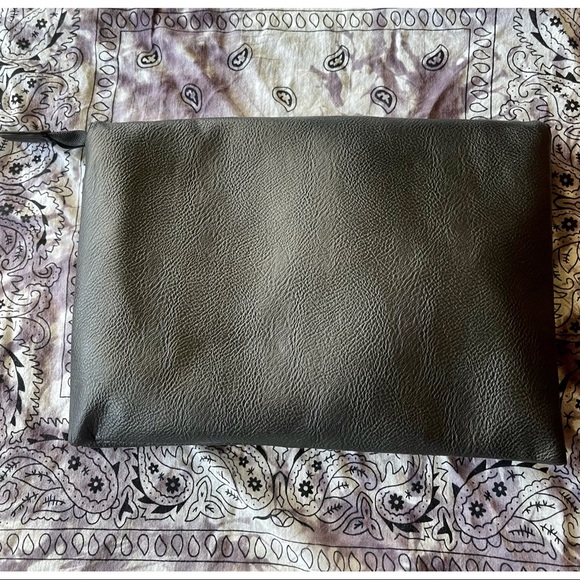 FOREVER 21 Foldover Studded Handle Vegan Clutch - Picture 2 of 7